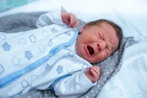 أسباب المغص عند الرضع